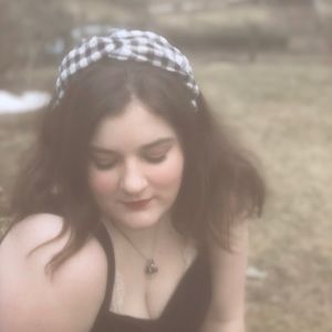 Meet your Posher, Lilly